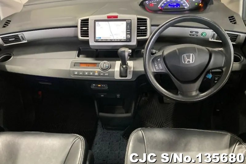 2011 Honda / Freed Stock No. 135680