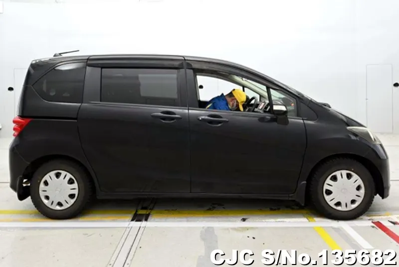 2010 Honda / Freed Stock No. 135682