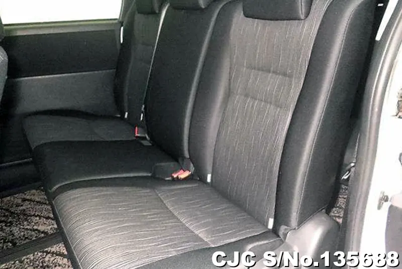 2011 Toyota / Noah Stock No. 135688