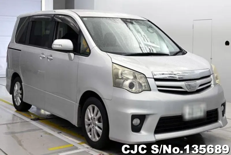 2011 Toyota / Noah Stock No. 135689