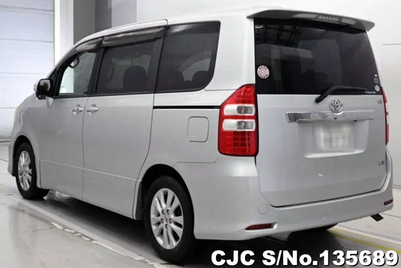 2011 Toyota / Noah Stock No. 135689