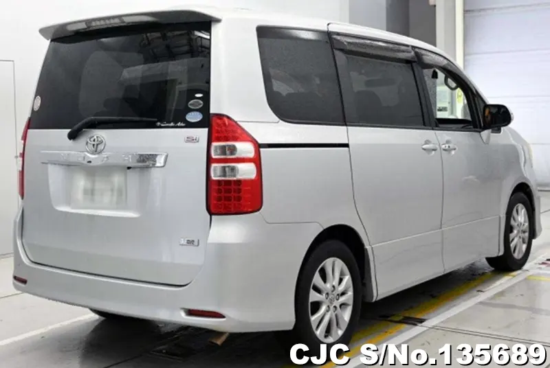 2011 Toyota / Noah Stock No. 135689