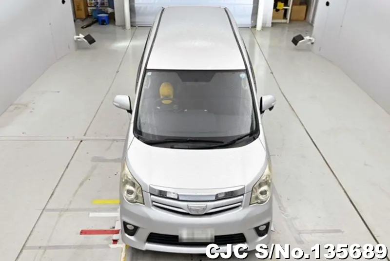 2011 Toyota / Noah Stock No. 135689