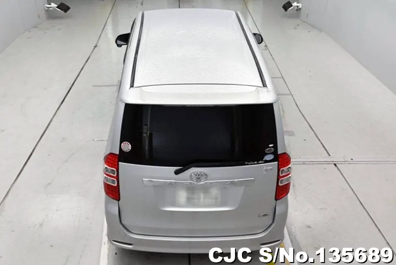 2011 Toyota / Noah Stock No. 135689