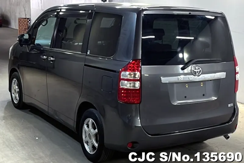 2011 Toyota / Noah Stock No. 135690