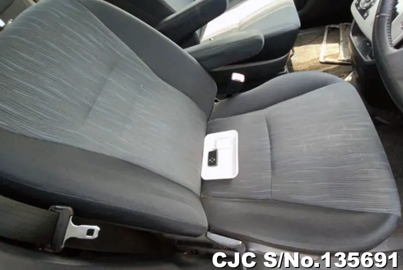 2011 Toyota / Noah Stock No. 135691
