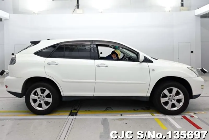 2012 Toyota / Harrier Stock No. 135697