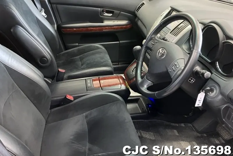 2009 Toyota / Harrier Stock No. 135698