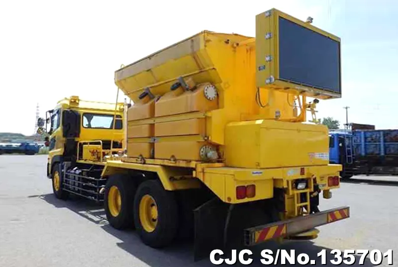 2006 Nissan / UD Stock No. 135701