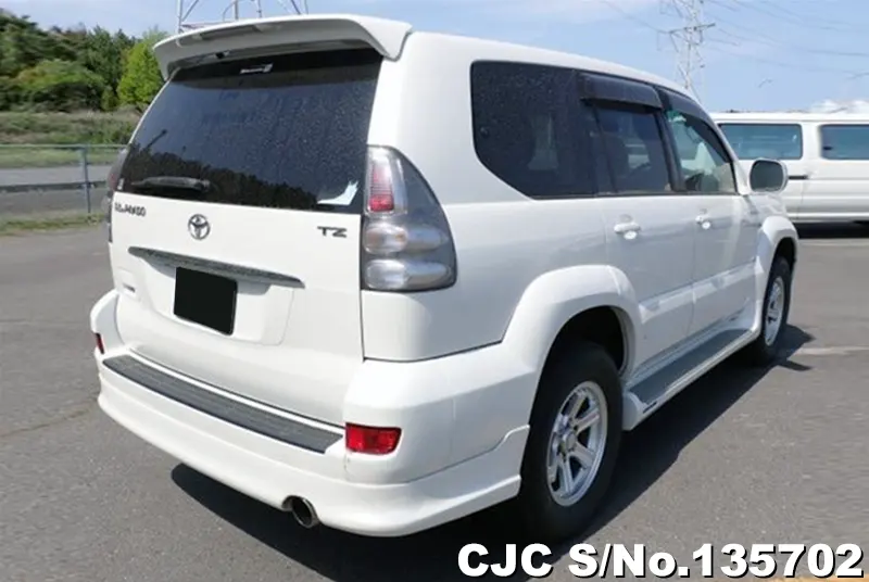Toyota Land Cruiser Prado in White for Sale Image 2