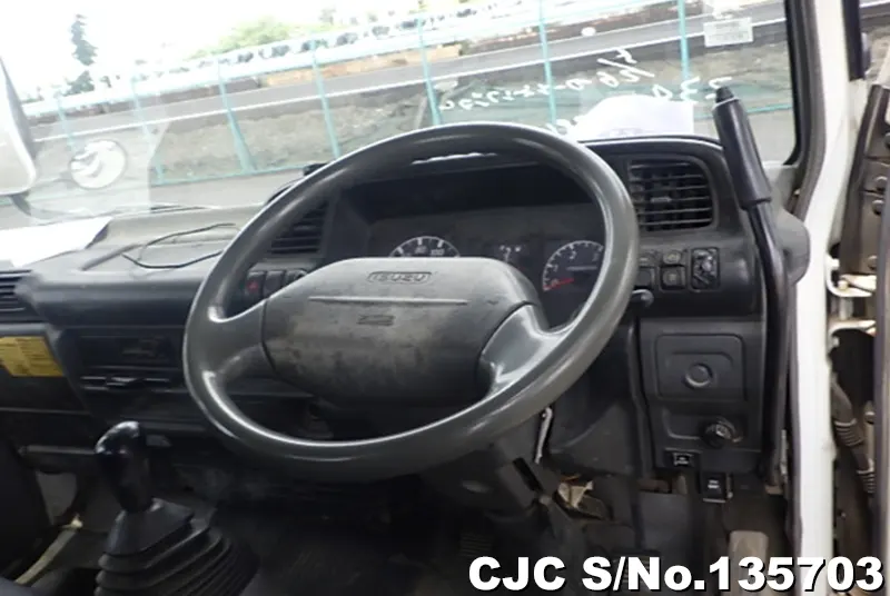 2006 Isuzu / Elf Stock No. 135703