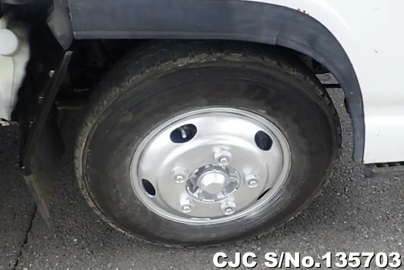 2006 Isuzu / Elf Stock No. 135703