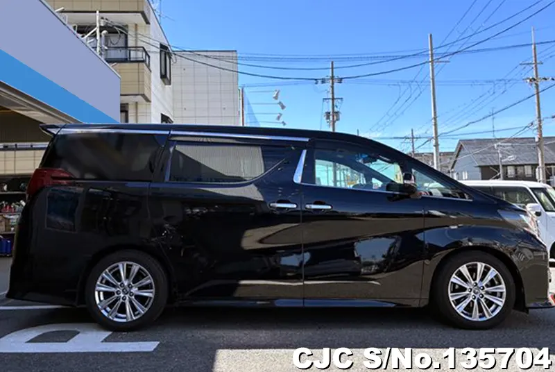 2016 Toyota / Alphard Stock No. 135704