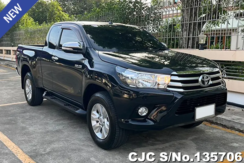 2015 Toyota / Hilux / Revo Stock No. 135706