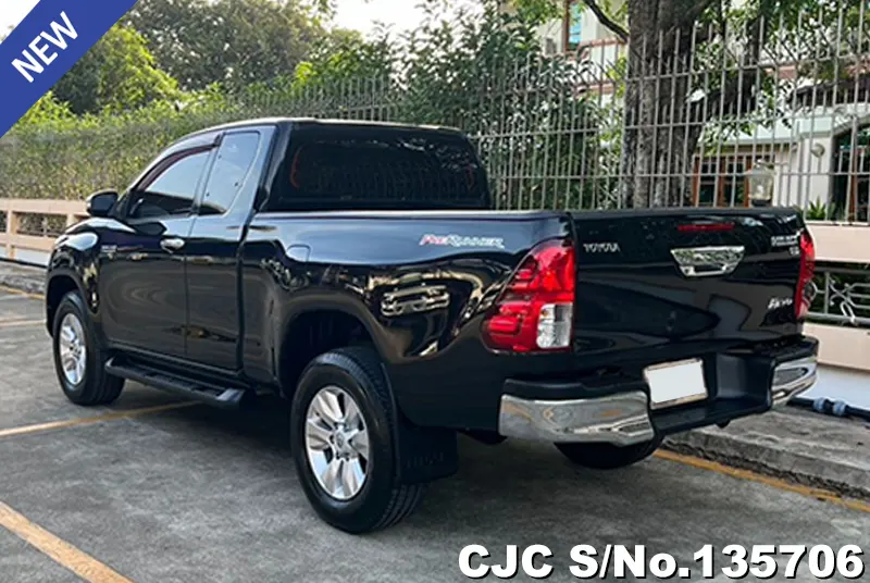 2015 Toyota / Hilux / Revo Stock No. 135706