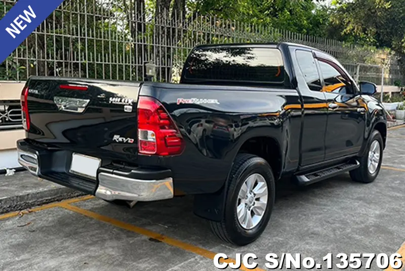 2015 Toyota / Hilux / Revo Stock No. 135706