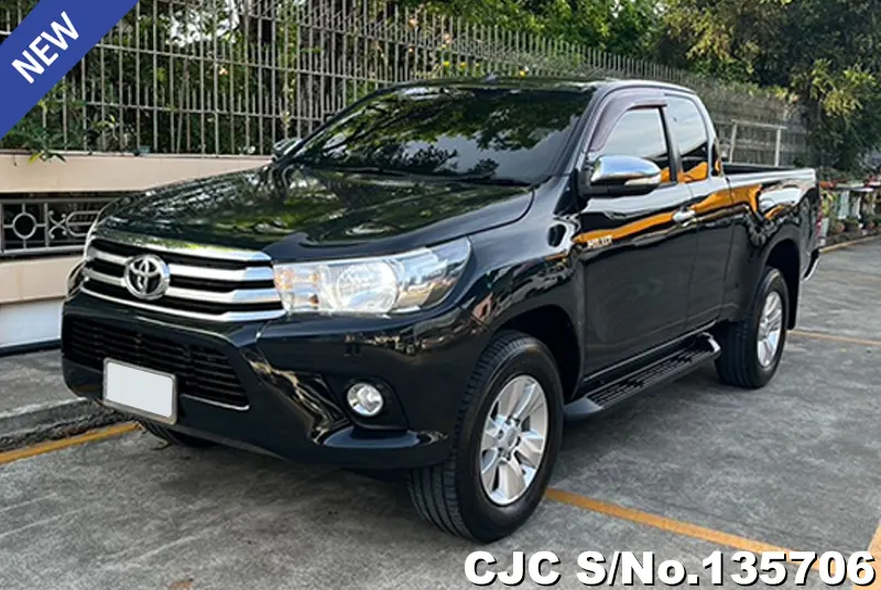 2015 Toyota / Hilux / Revo Stock No. 135706