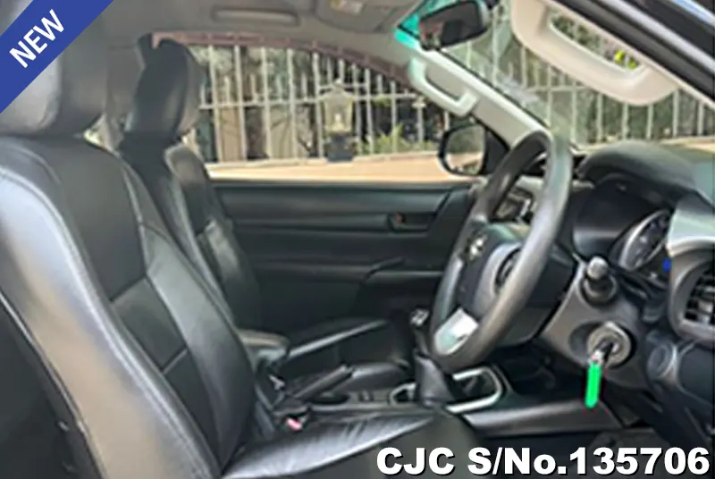 2015 Toyota / Hilux / Revo Stock No. 135706