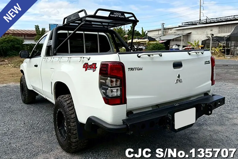 2020 Mitsubishi / Triton Stock No. 135707