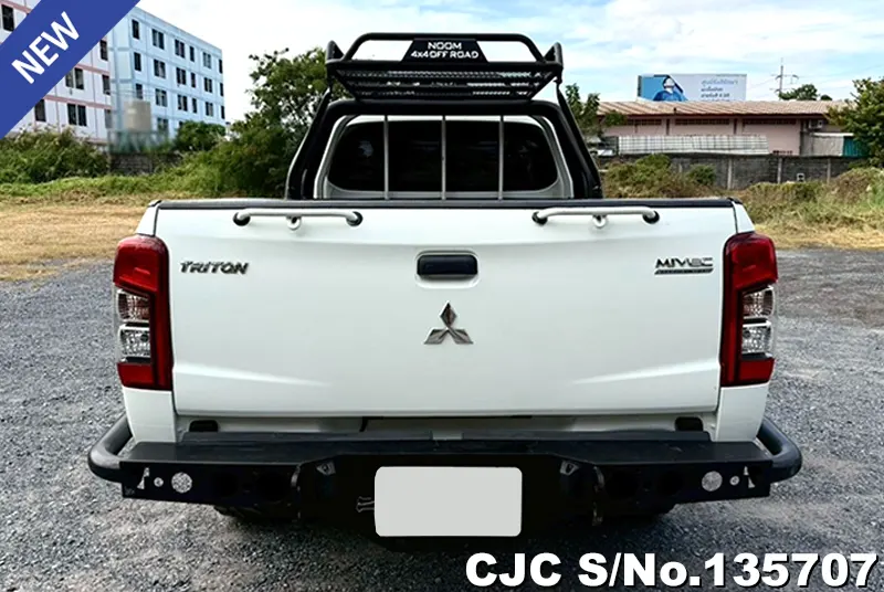 2020 Mitsubishi / Triton Stock No. 135707