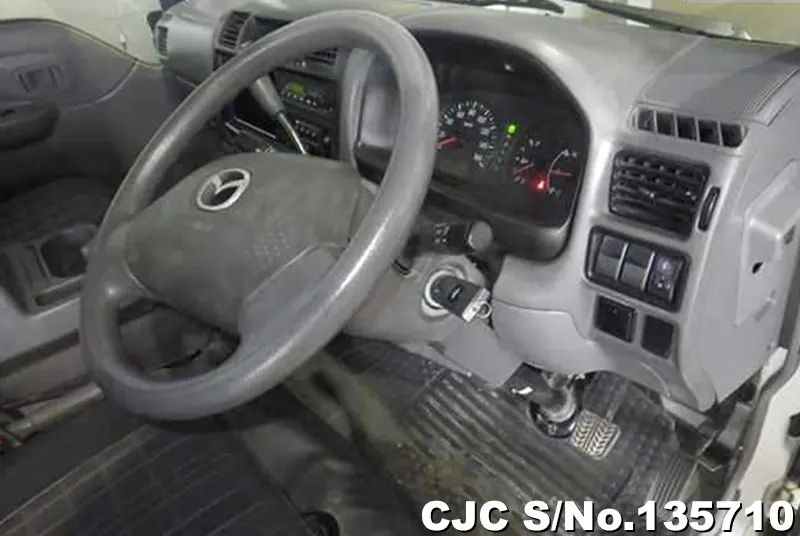 2020 Mazda / Bongo Stock No. 135710
