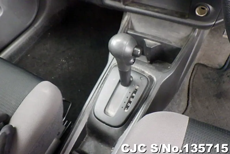 Nissan AD Van in Silver for Sale Image 16