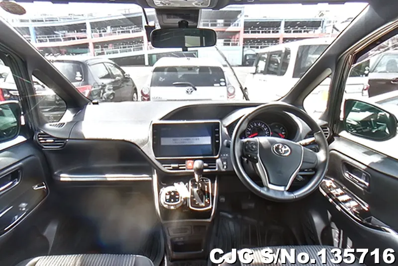 2019 Toyota / Voxy Stock No. 135716