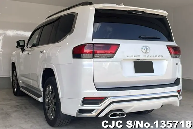 2021 Toyota / Land Cruiser Stock No. 135718