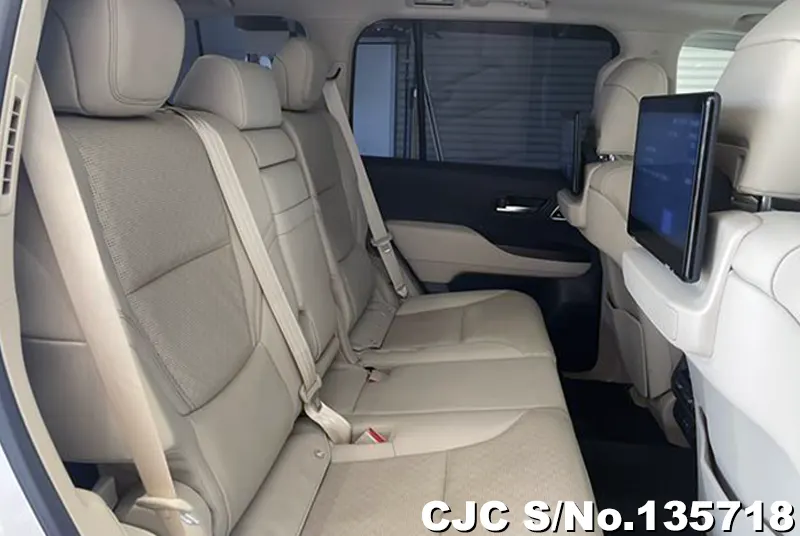 2021 Toyota / Land Cruiser Stock No. 135718