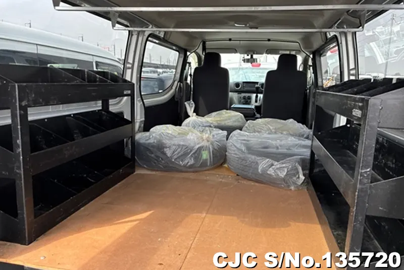 2021 Nissan / Caravan Stock No. 135720