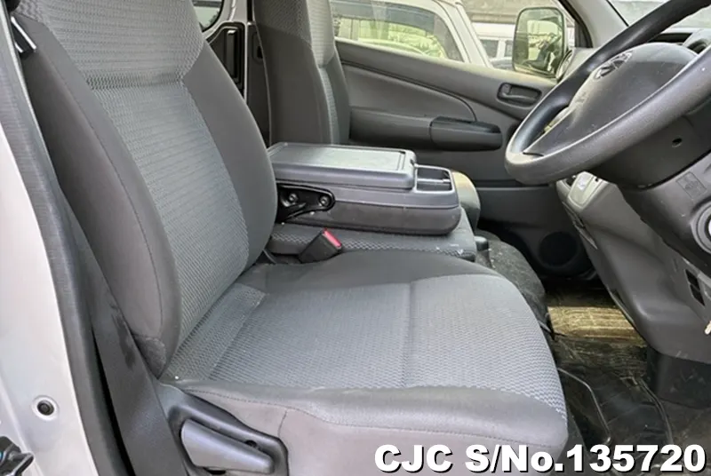 2021 Nissan / Caravan Stock No. 135720