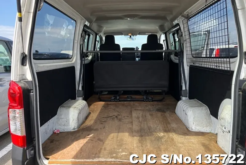 2019 Nissan / Caravan Stock No. 135722