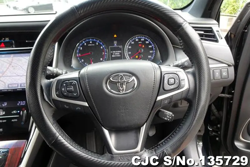2014 Toyota / Harrier Stock No. 135729