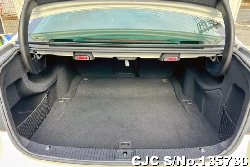 2011 Mercedes Benz / E Class Stock No. 135730