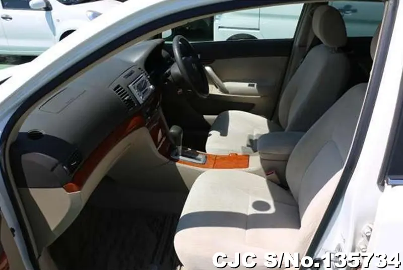 2005 Toyota / Premio Stock No. 135734