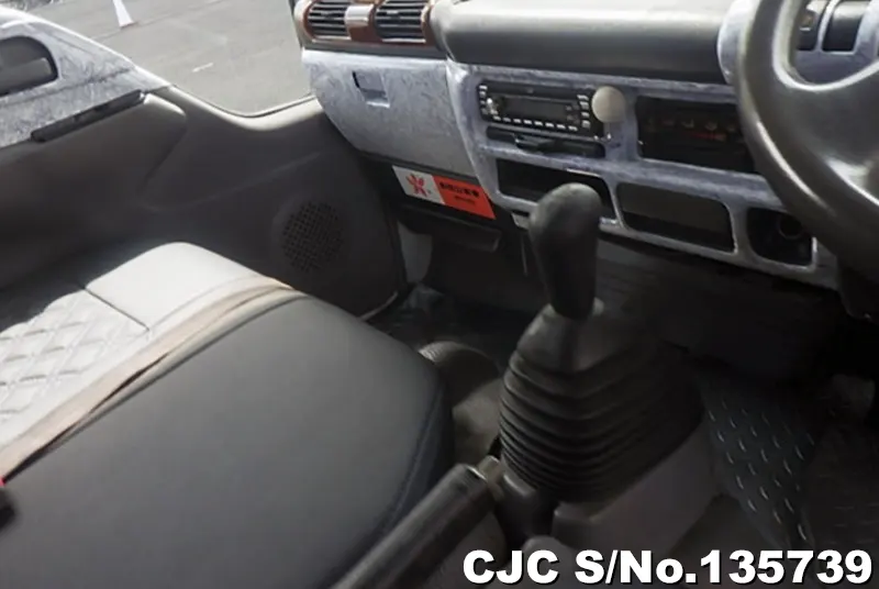 2006 Isuzu / Elf Stock No. 135739