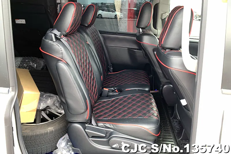 2016 Toyota / Voxy Stock No. 135740