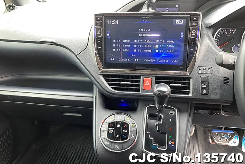 2016 Toyota / Voxy Stock No. 135740