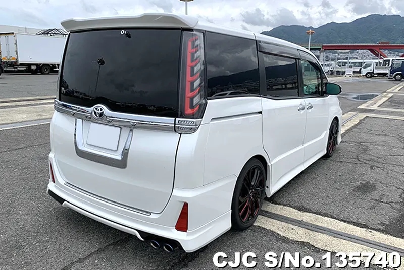 2016 Toyota / Voxy Stock No. 135740