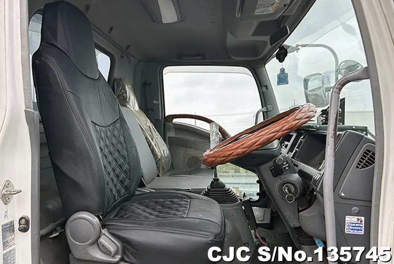 2009 Isuzu / Forward Stock No. 135745