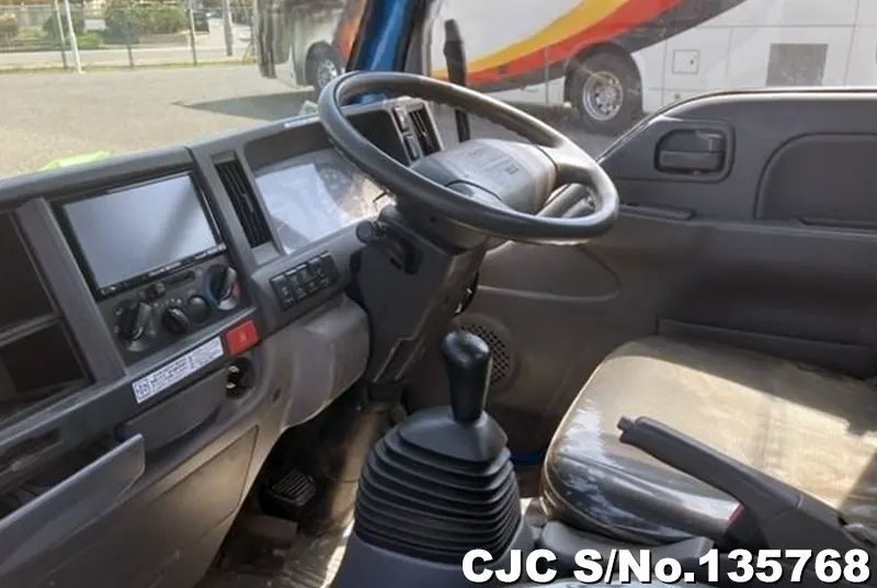 2013 Isuzu / Elf Stock No. 135768