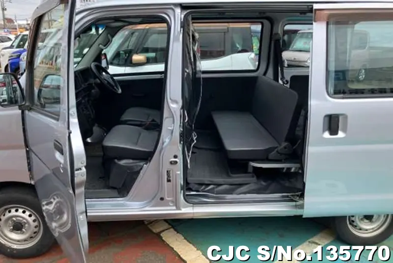 2020 Daihatsu / Hijet Van Stock No. 135770