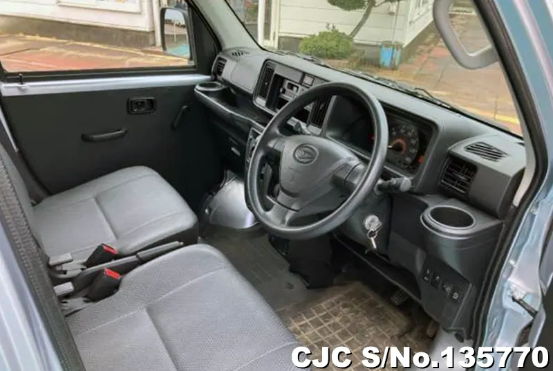 2020 Daihatsu / Hijet Van Stock No. 135770