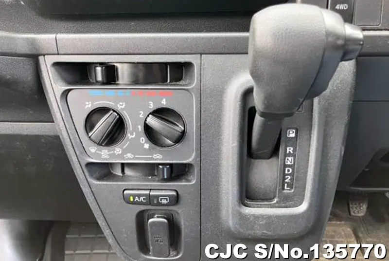 2020 Daihatsu / Hijet Van Stock No. 135770