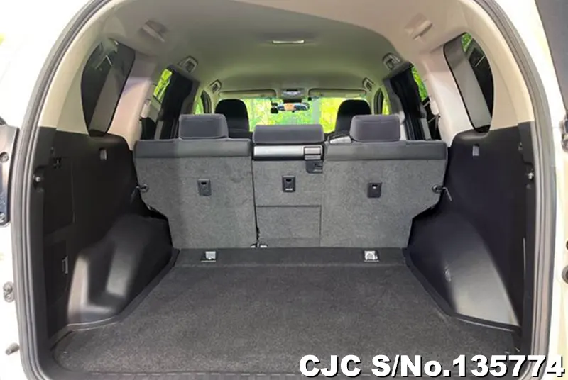 2022 Toyota / Land Cruiser Prado Stock No. 135774