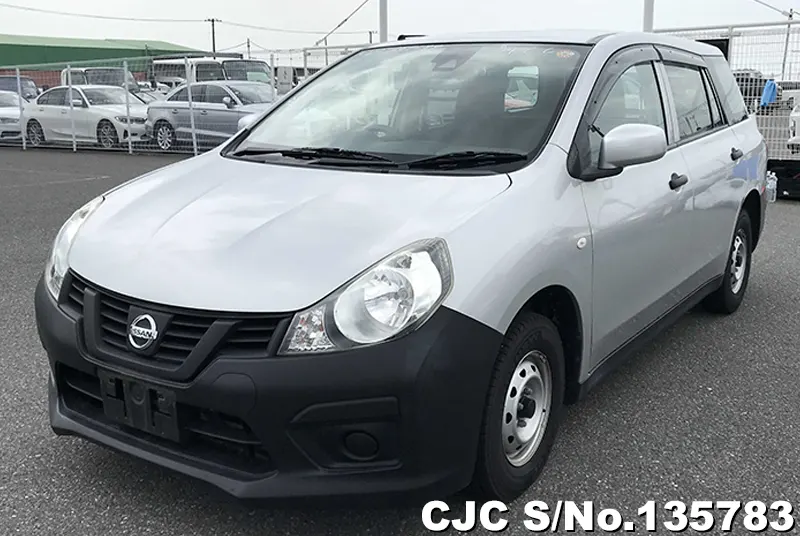 Nissan AD Van in Silver for Sale Image 3
