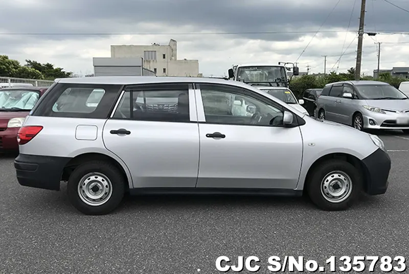 Nissan AD Van in Silver for Sale Image 6