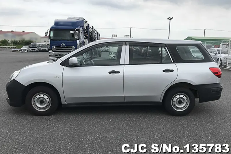 Nissan AD Van in Silver for Sale Image 7
