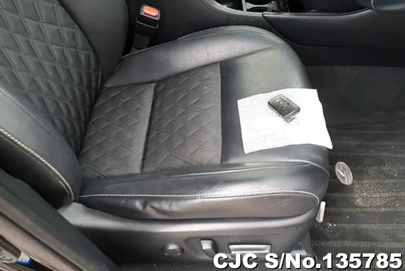 2017 Toyota / Harrier Stock No. 135785