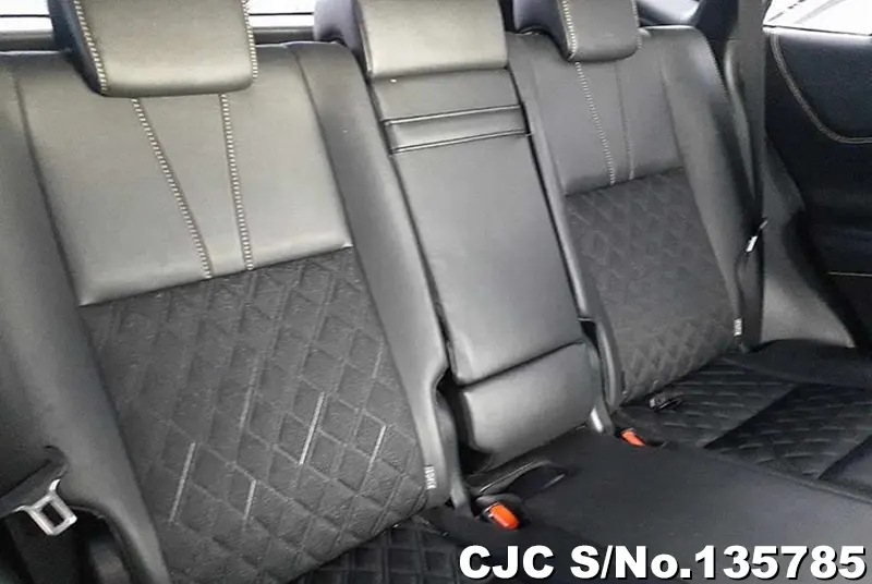 2017 Toyota / Harrier Stock No. 135785